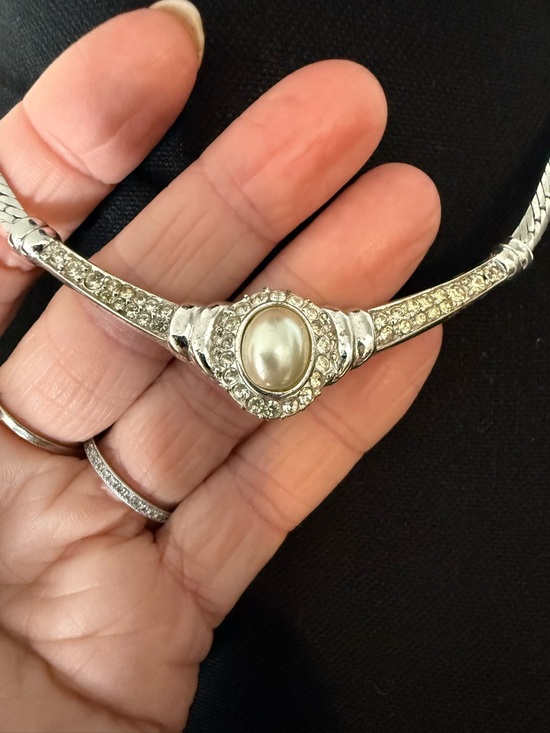 Statement Silver Toned Rhinestone Necklace Large Faux Pearl Snake Chain - Picture 6 of 13